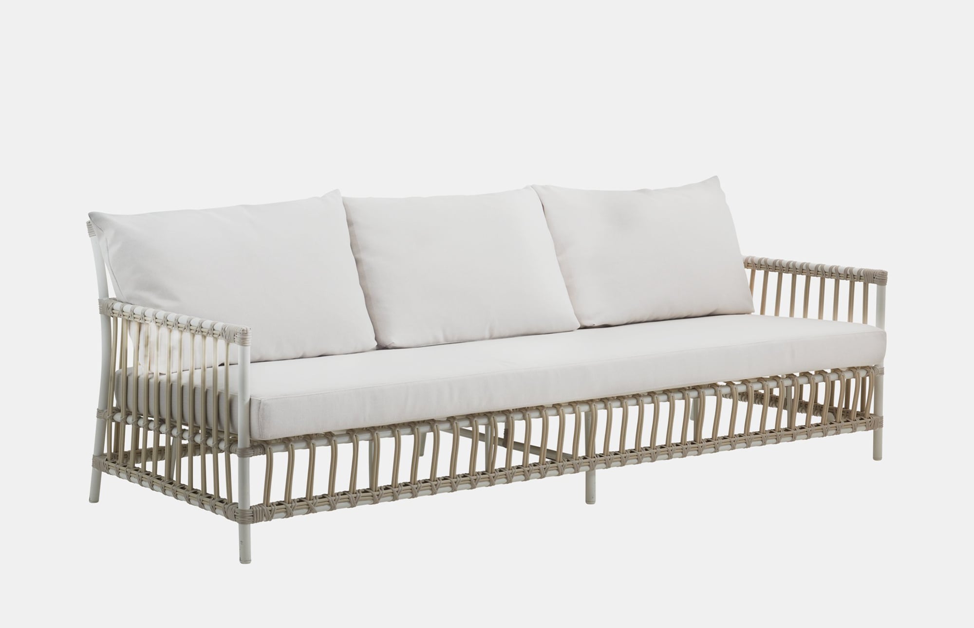 36521 F3379c853a 1o Caroline 3 Seater White Cushion Zoom Portrait