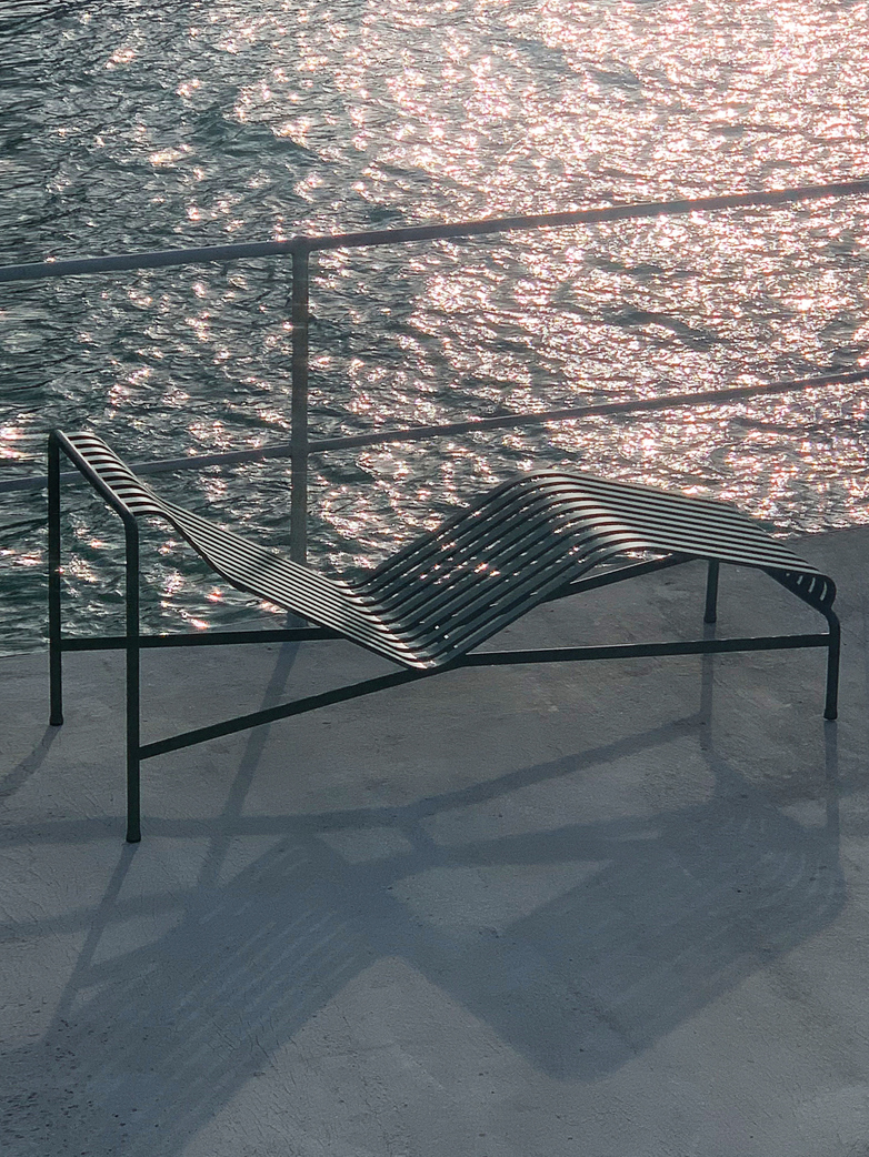 Palissade Chaise Lounge - Anthracite