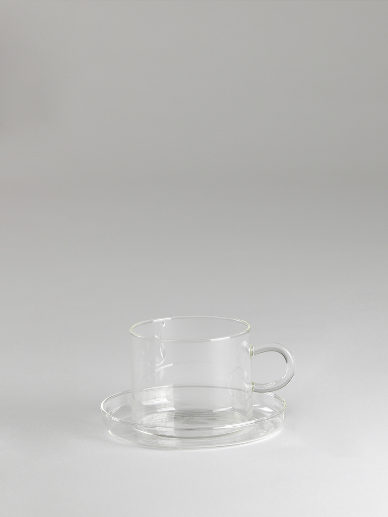 Tea cup with saucer