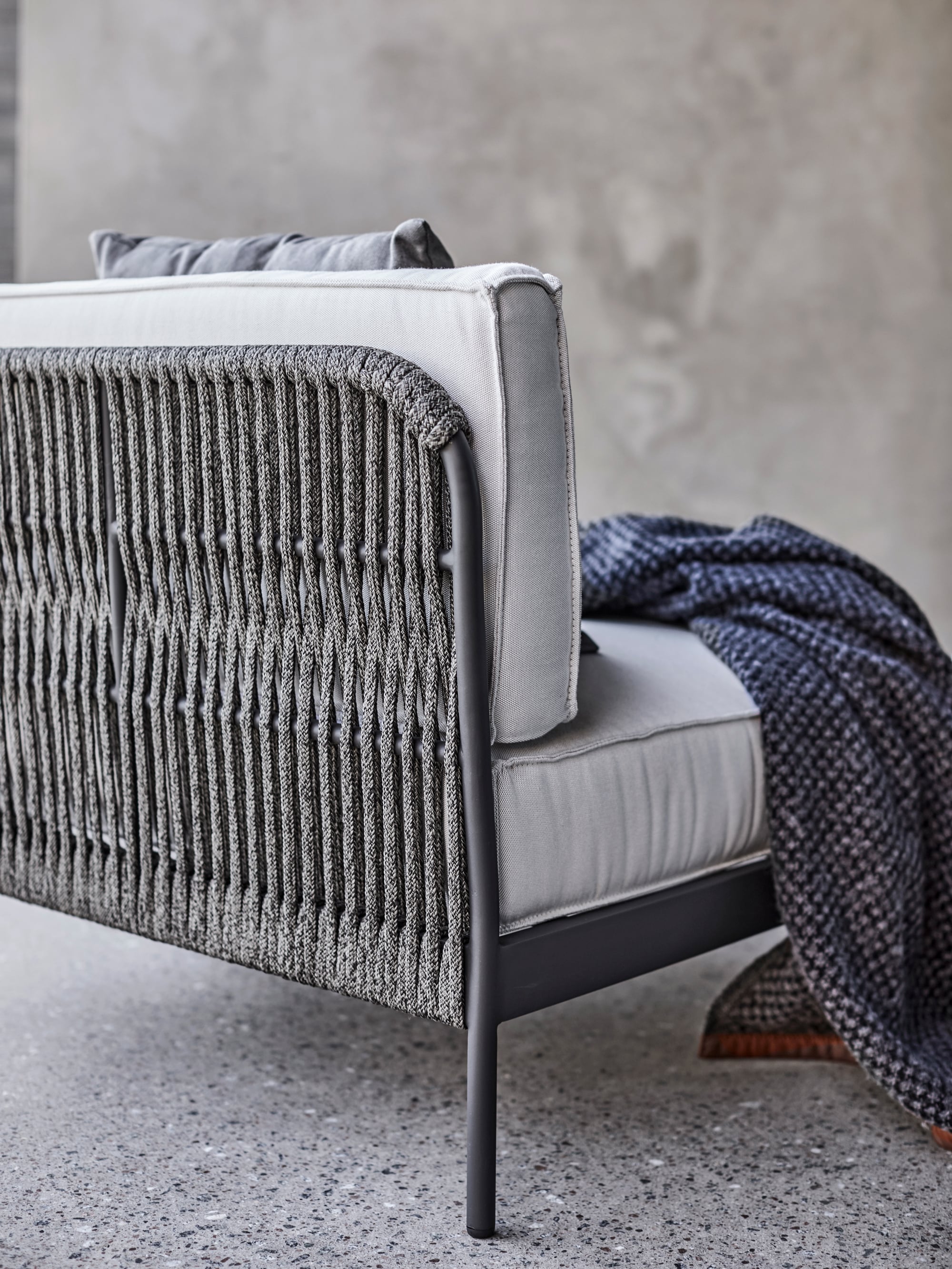 37010 232896116a Lido Sofa Close Up Portrait