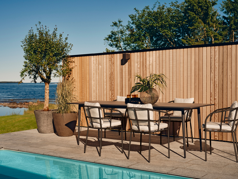 Saltö Dining Table