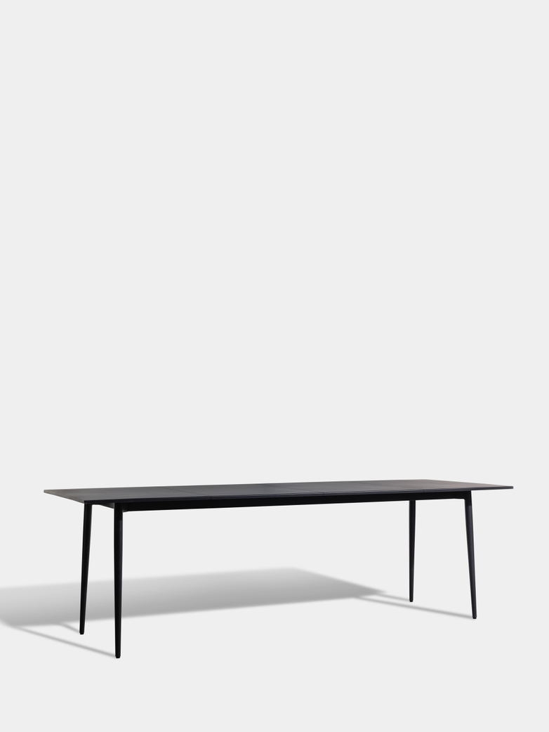 Saltö Dining Table