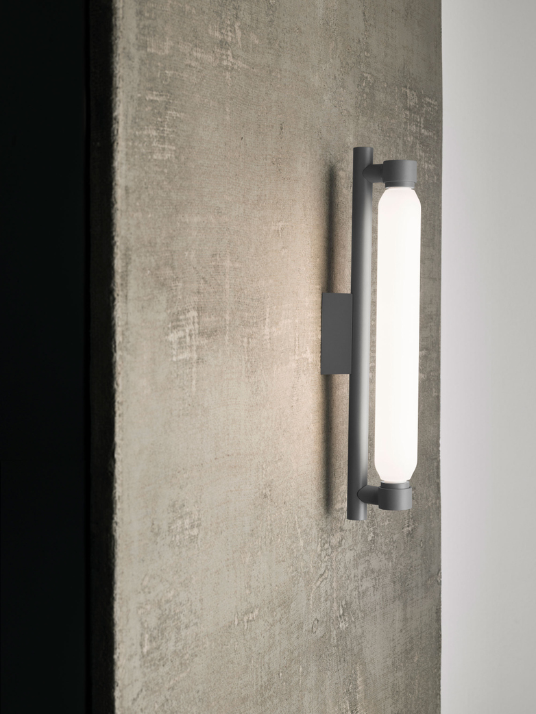 La Roche Wall Lamp