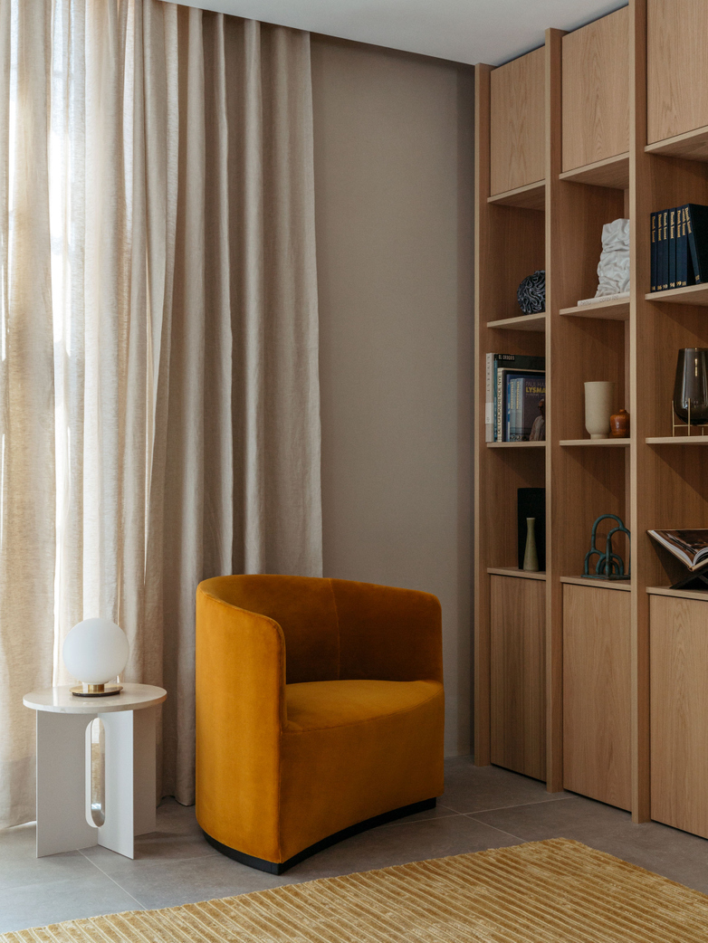 Androgyne Side Table - 40