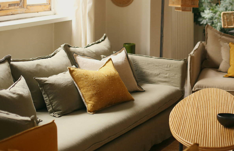 Holi Sofa