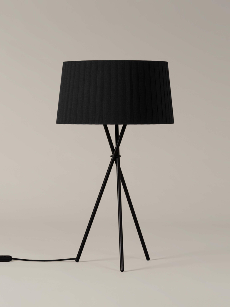 Trípode G6 Table Lamp