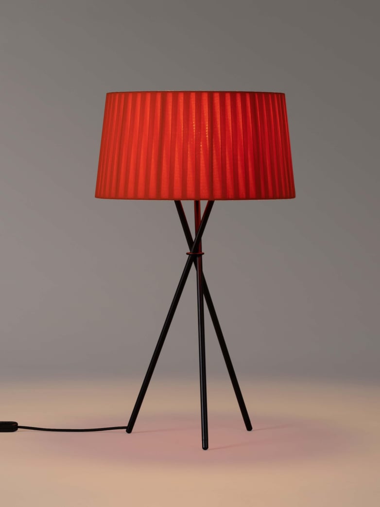 Trípode G6 Table Lamp