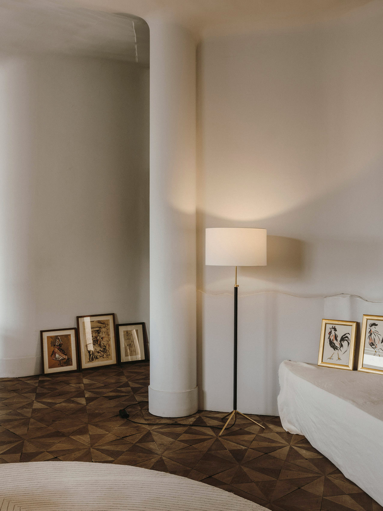 Pie De Salón G1 - Floor Lamp