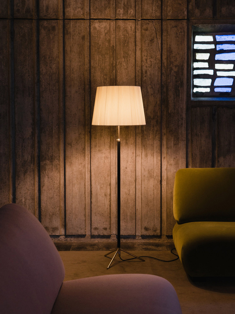 Pie De Salón G1 - Floor Lamp