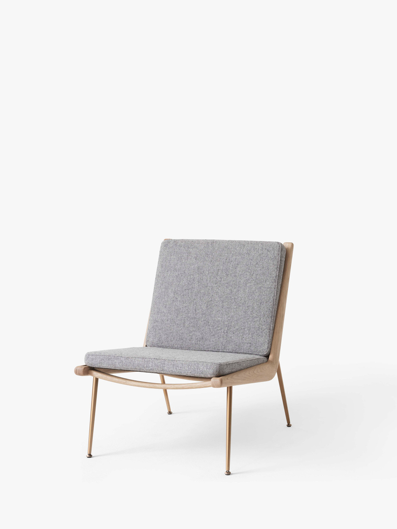 Boomerang HM1 Lounge Chair - Soaped Oak - Hallingdal 130