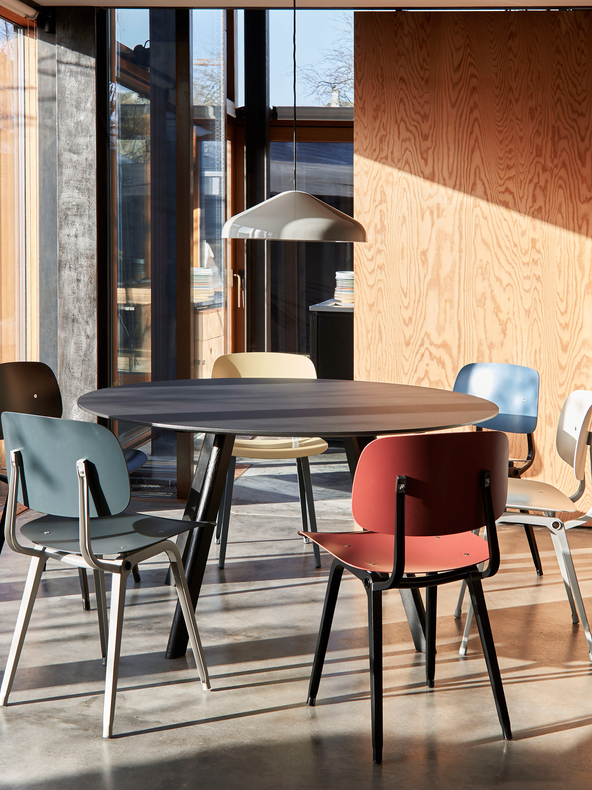 38246 233d60ddd4 Cph 25 Black Lino Black Wb Lacquer Oak Base Pao Steel Pendant 470 Cool Grey Revolt Plum Red Seat And Back Black Steel Portrait