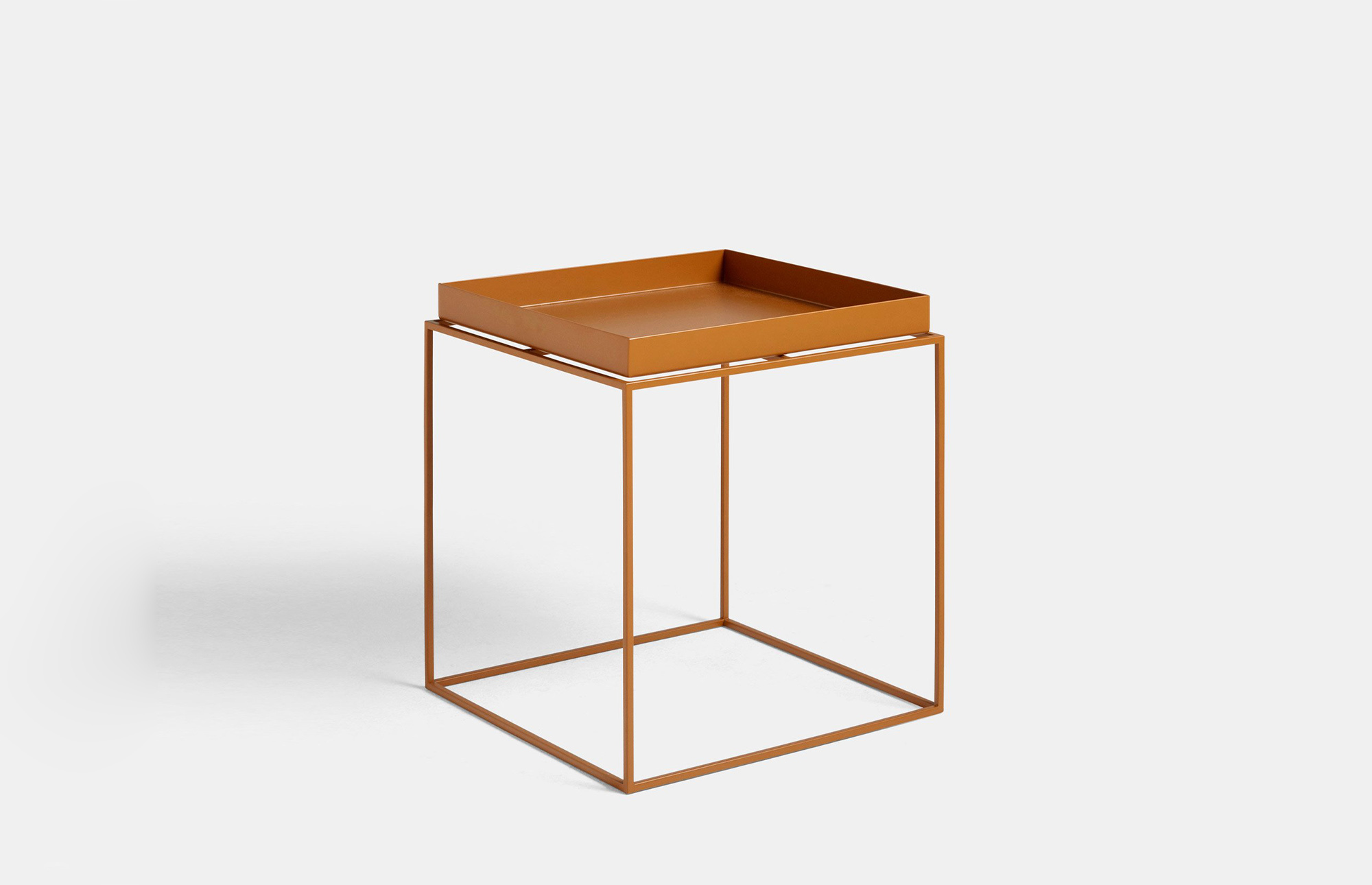 38312 86495f902e 38312 96db3bf4e9 1025033009000 Tray Table M 40x40 Toffee Zoom Portrait