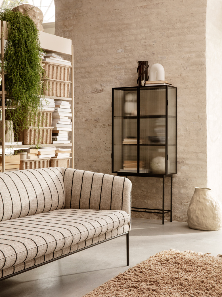 Turn Sofa 2-Seater - Pasadena Sand Black - Black Frame