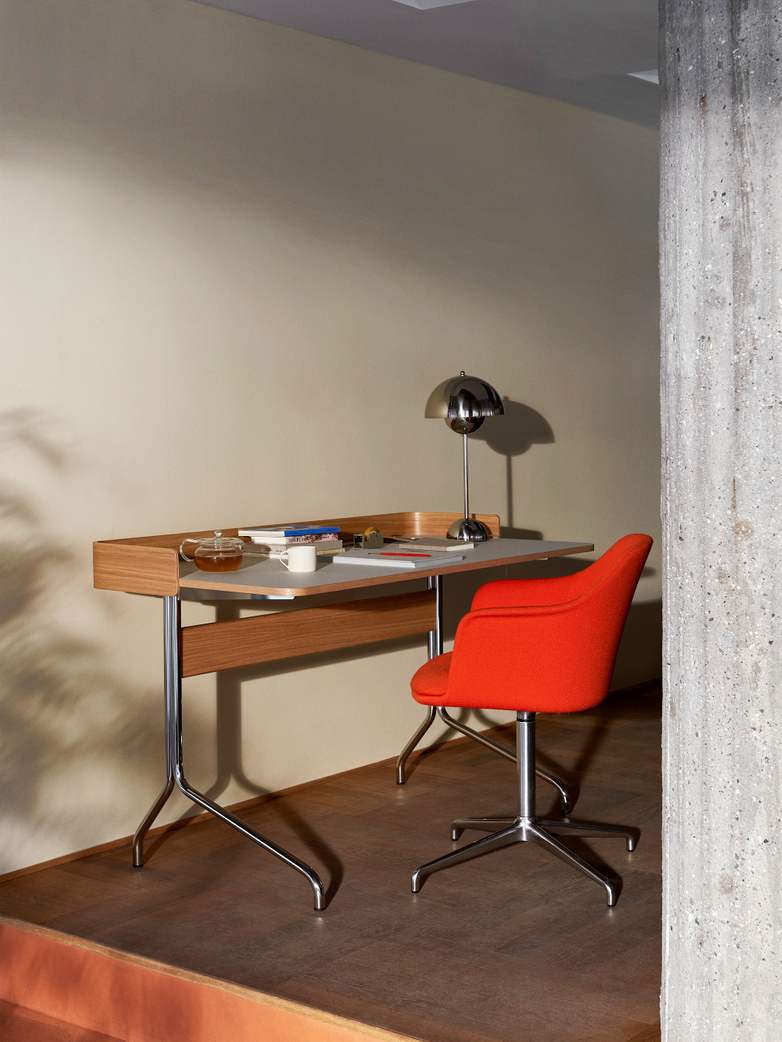 Pavilion Desk AV17 - Linoleum Mushroom - Oak - Chrome Legs