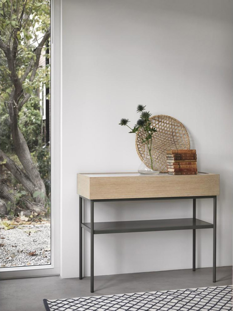 LUC Console 100 Oak