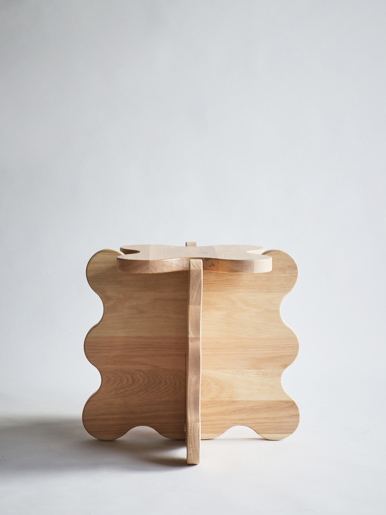 Curvy Table Mini - Oak