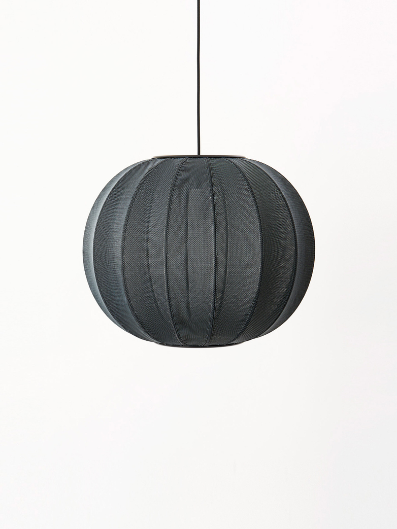 Knit-Wit Round Pendant 60 - Black