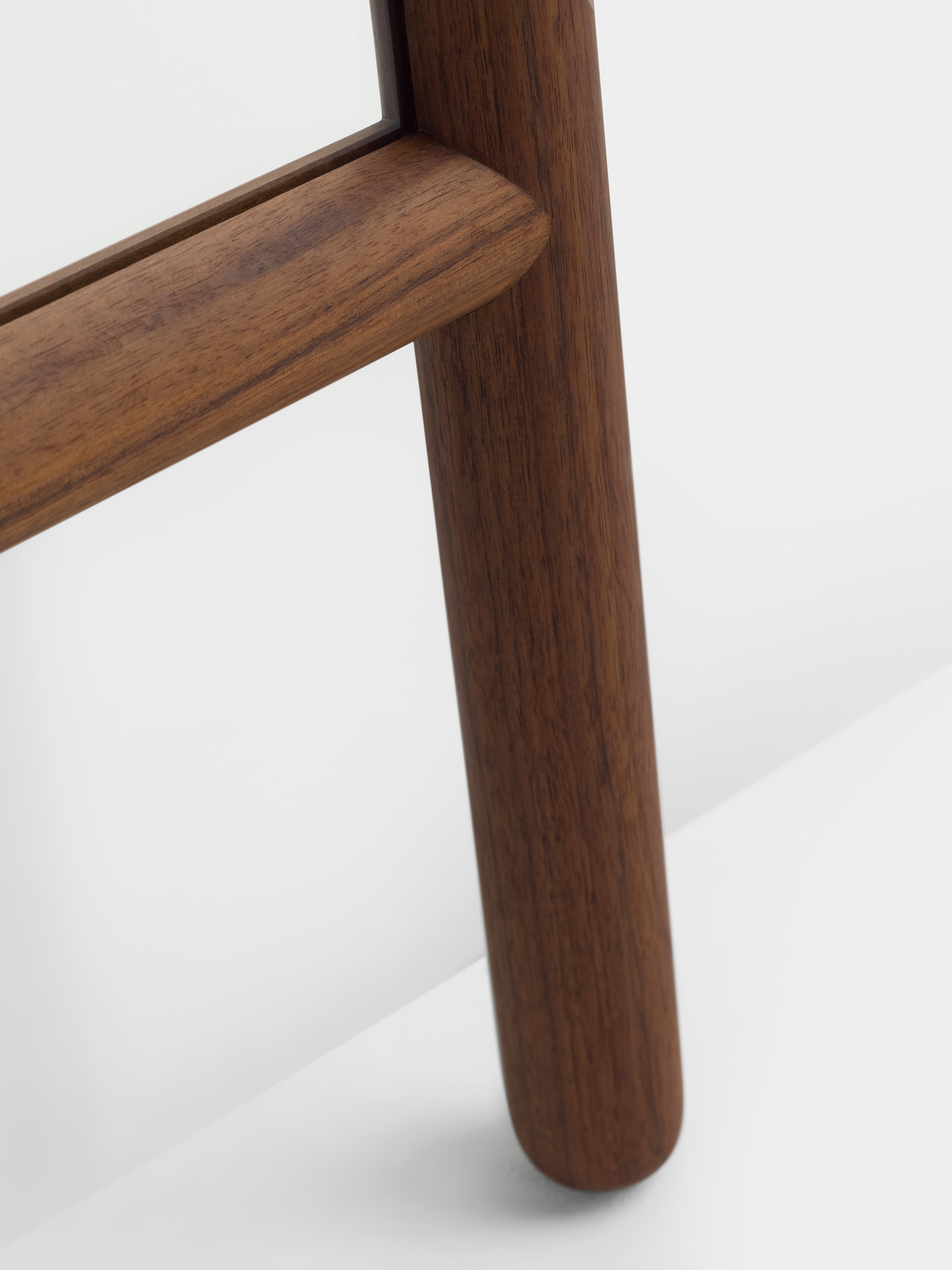 40216 F94b26b8e0 757s Extend Small Mirror By Neriandhu In Danish Oiled Walnut Detail2 Whitebkgrnd Portrait
