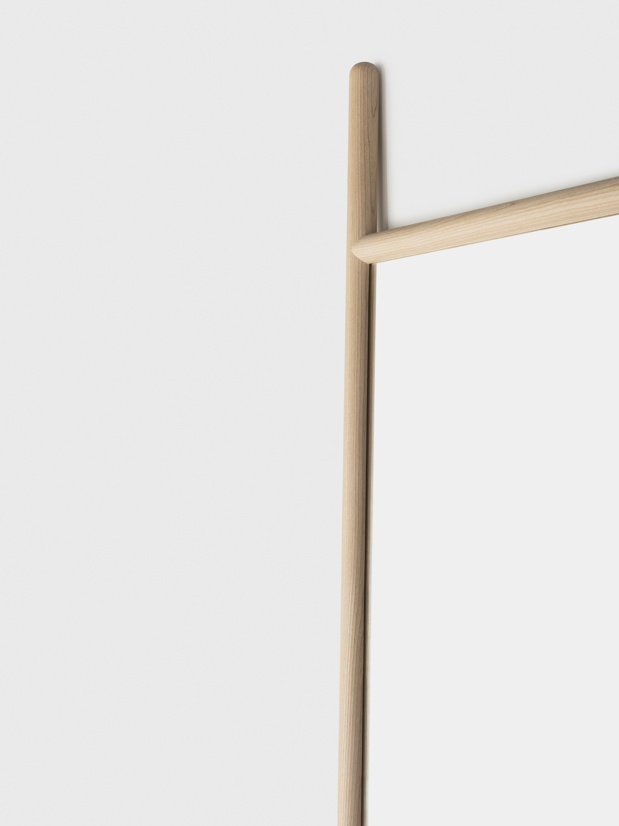 40218 A30e5e7d89 757m Extend Medium Mirror By Neriandhu In White Oiled Oak Detail Whitebkgrnd Portrait
