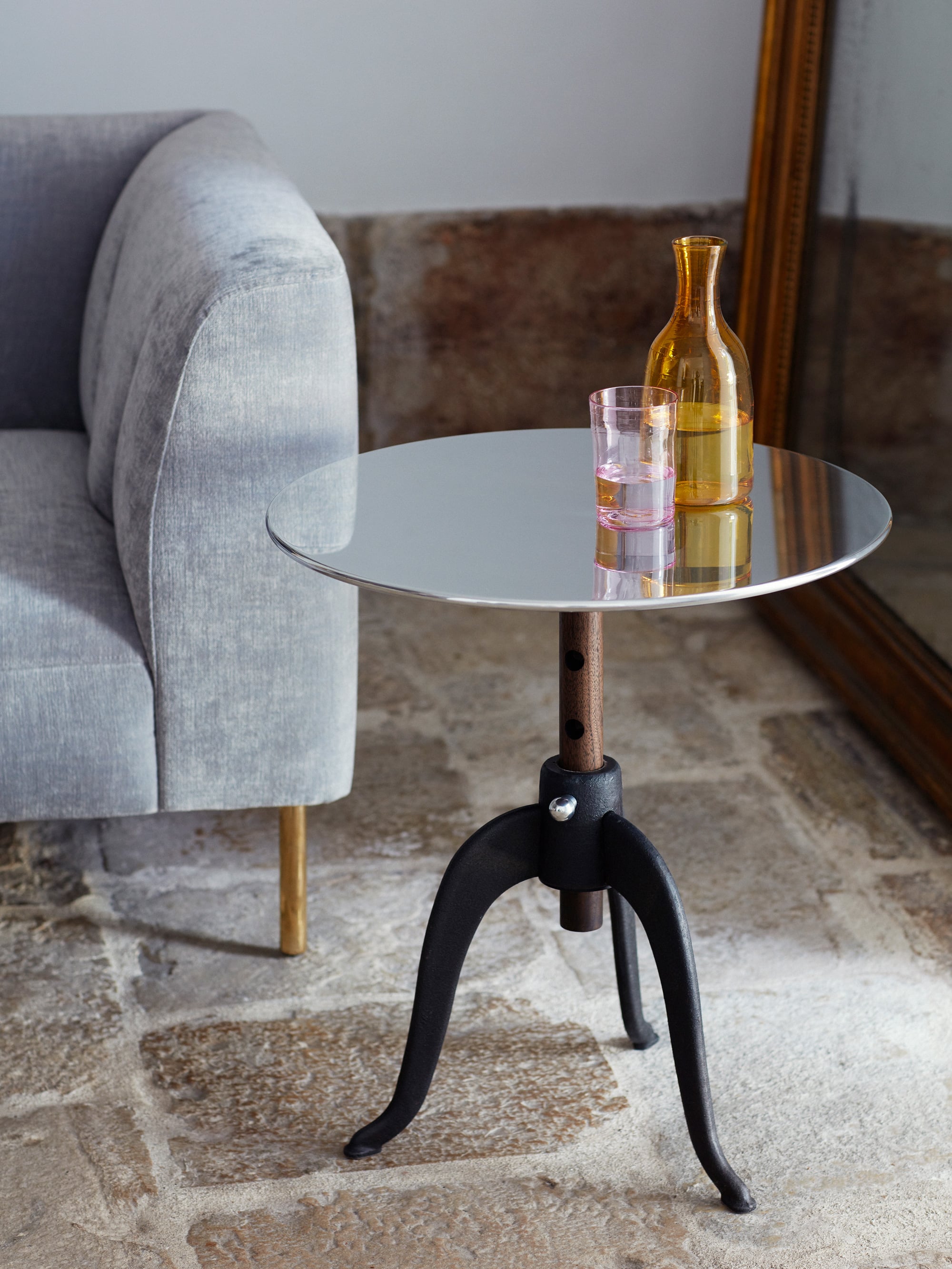 40305 88c56ae27a Gates Sofa And Sidekick Height Adj Side Table 04 Photo By Yuki Sugiura Portrait