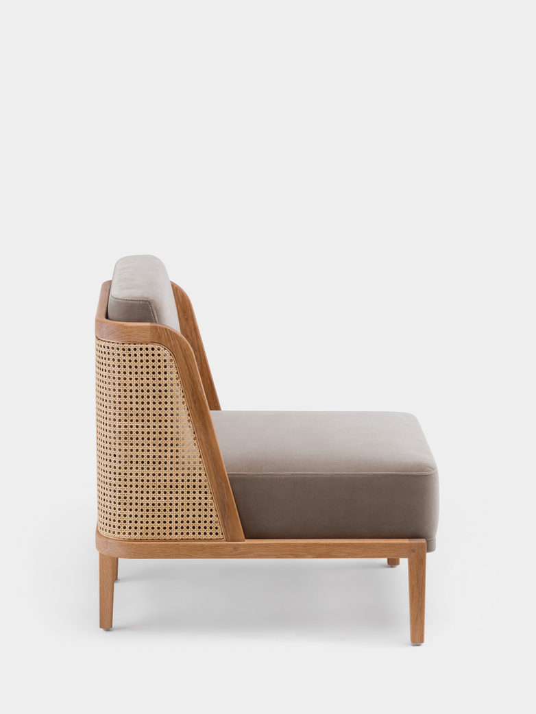 Throne Lounge Chair - Rattan