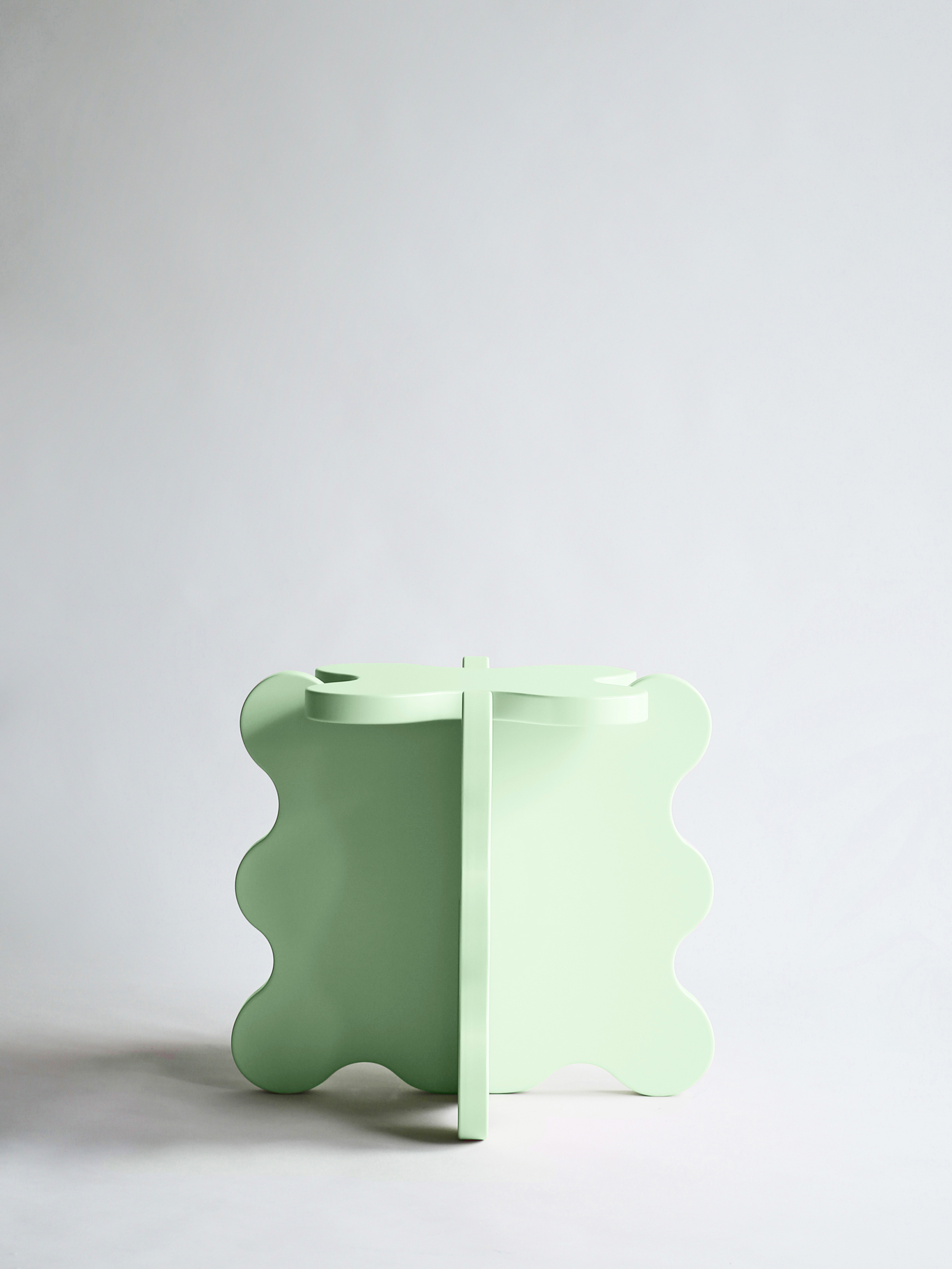 40406 44218e8760 Curvy Table Mini Green 2 Portrait
