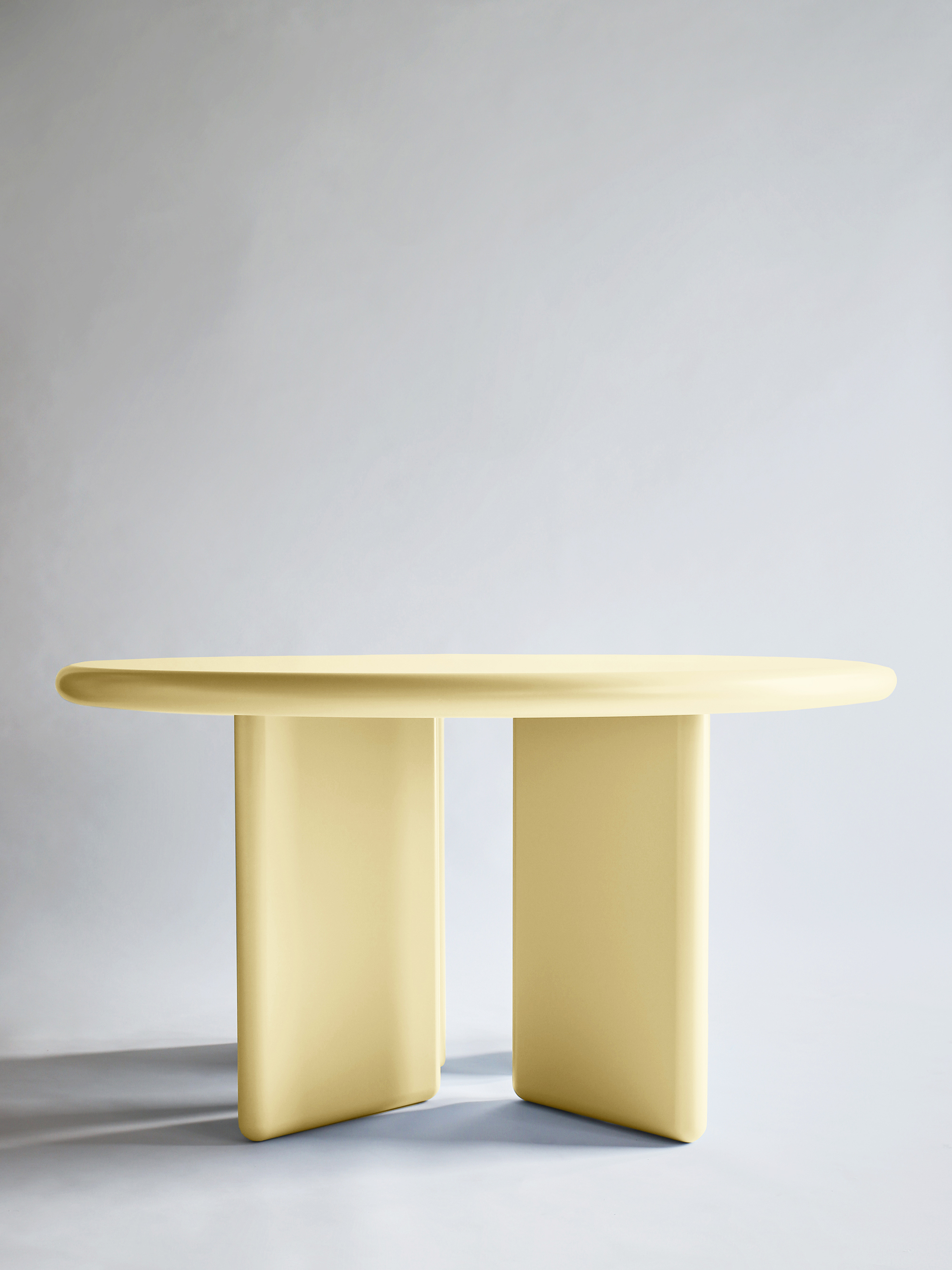 40412 4a9aab0592 Chunky Round Table Oe140 Light Yellow 2 Portrait