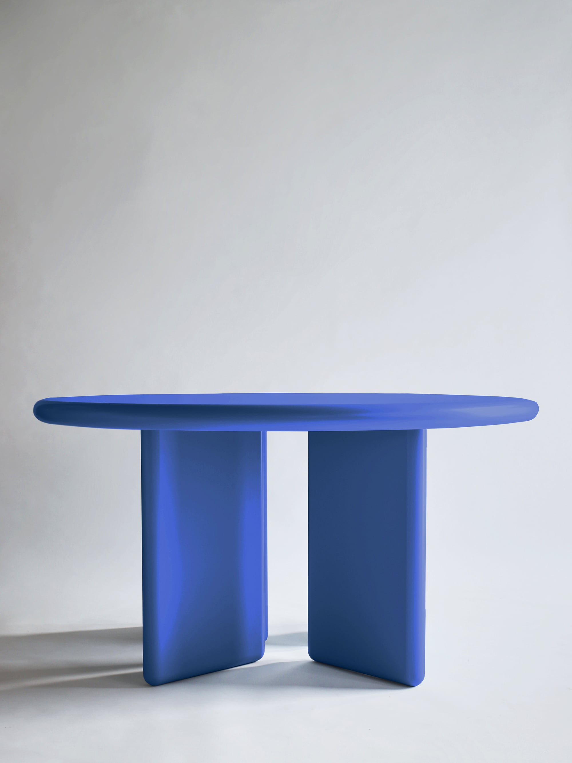 40414 4bac37ee9d Chunky Round Table Oe140 Cobalt Blue 1 Portrait