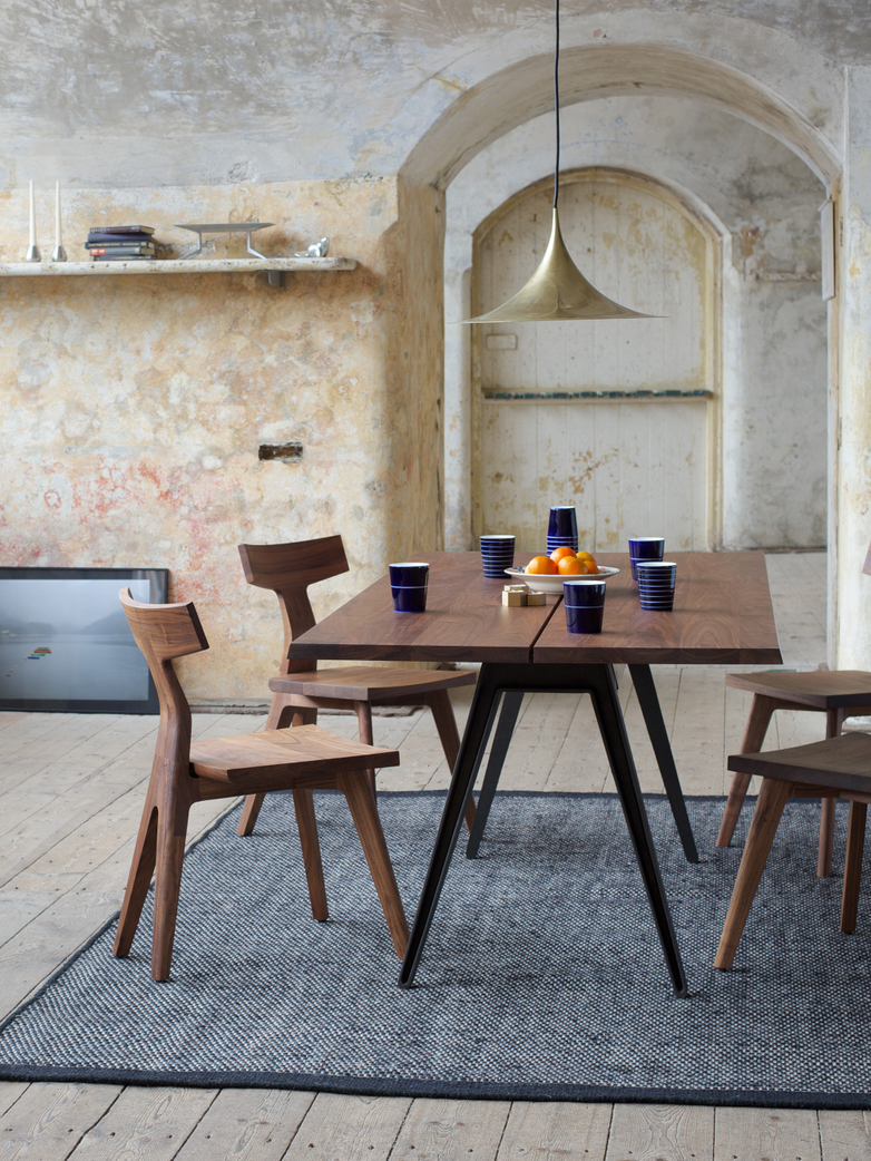 Welles Dining Table