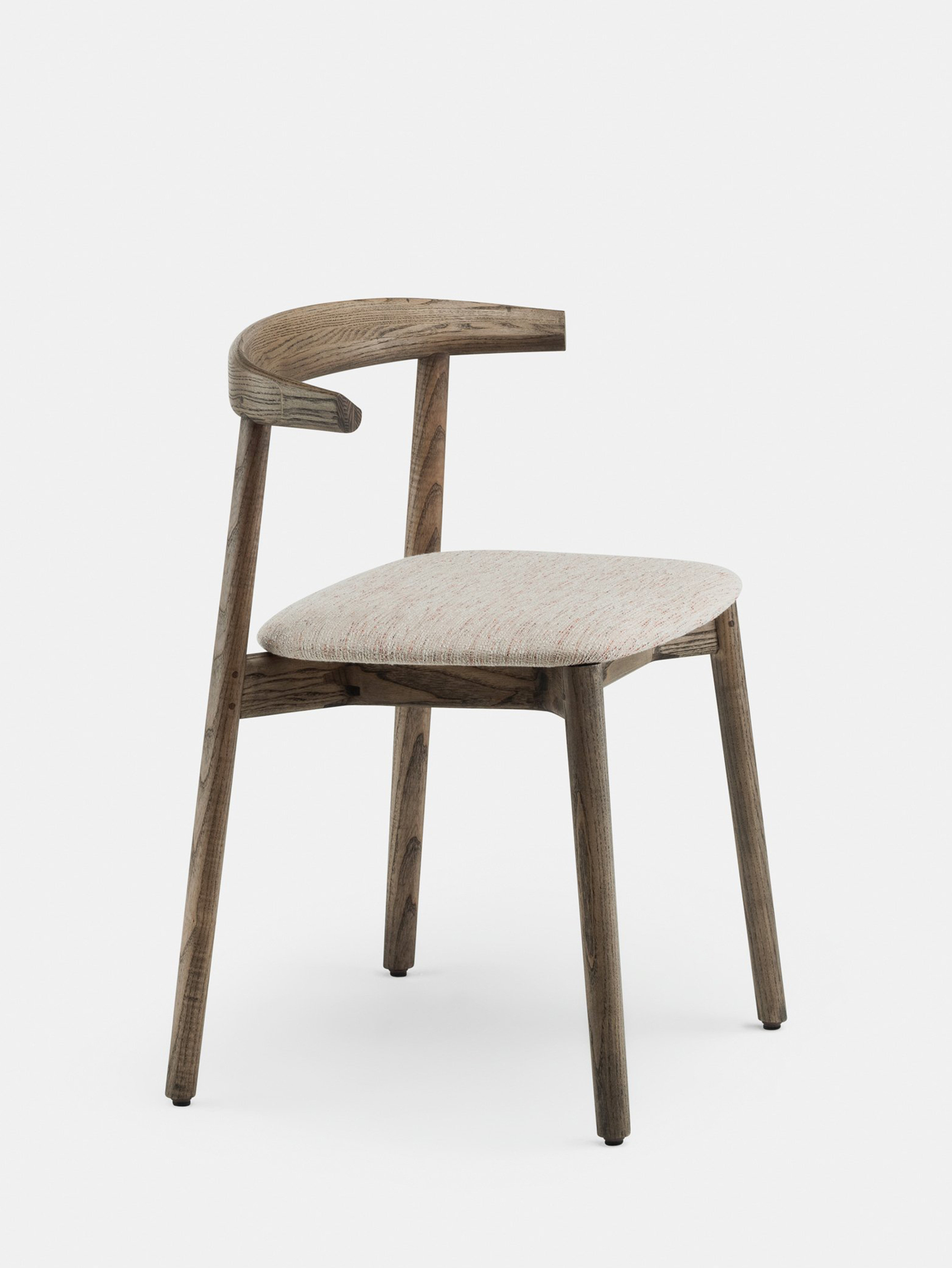 40586 C21ae96d48 Upholstered Ando Chair By Matthew Hilton For De La Espada In Danish Oiled Walnut And Sonar 3 113 Fabric Whitebkgrnd Zoom Portrait