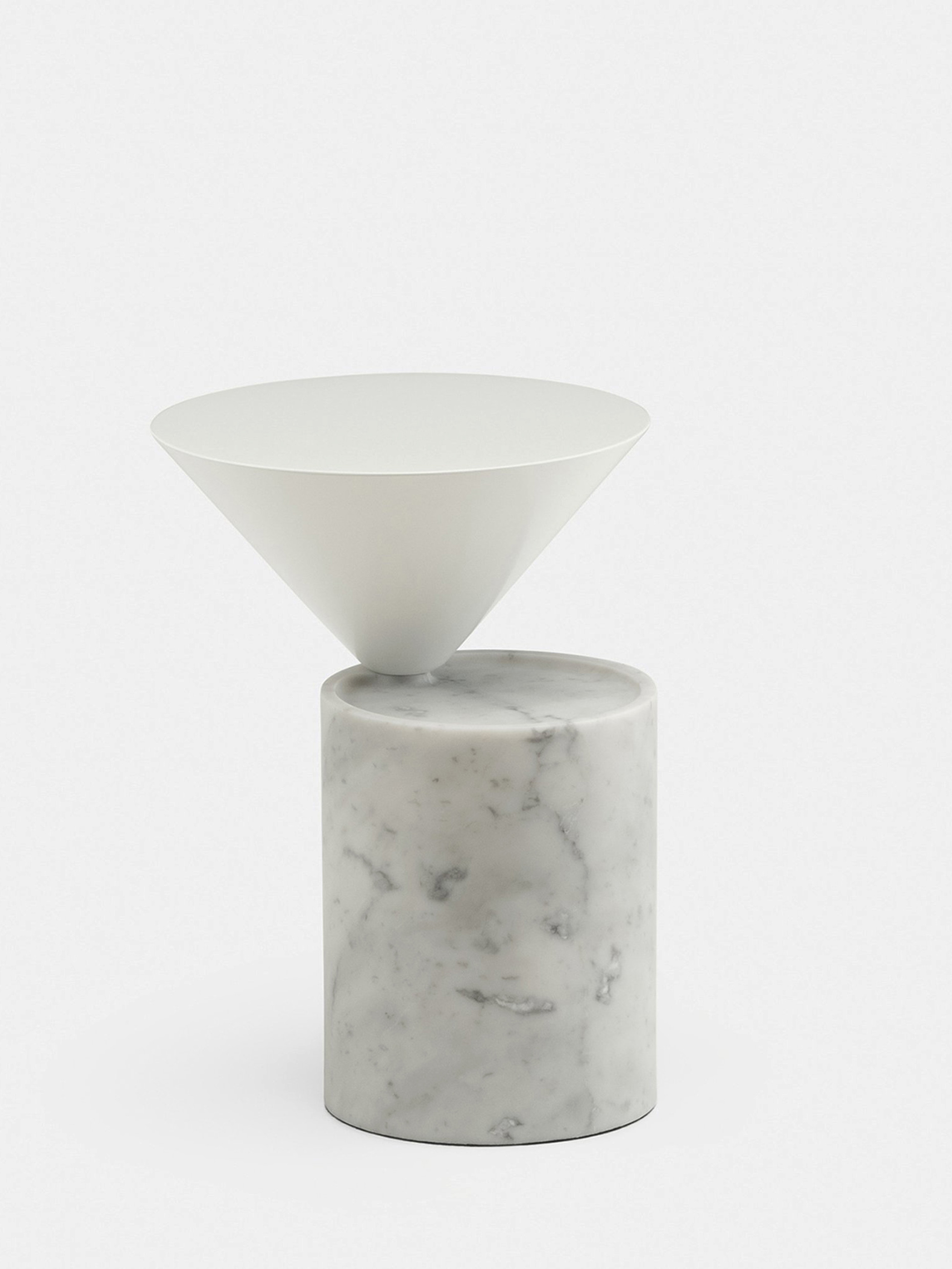 40589 7711c7ee1c 40589 5d11108ab5 A40239 5f9c9d78a3 Laurel Side Table Carrara Marble White Gloss 2 Original Zoom Portrait
