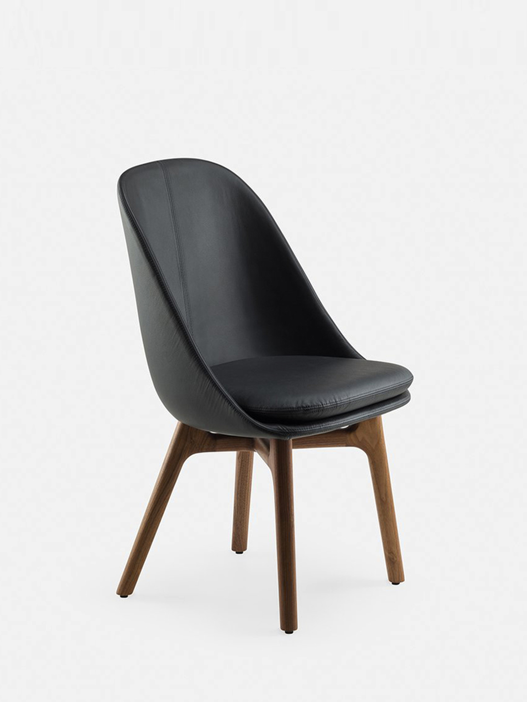 40591 9ef0cf11d9 Solo Dining Chair Oiled Walnut Liquorice Corrected Grain Leather 6 Zoom Portrait