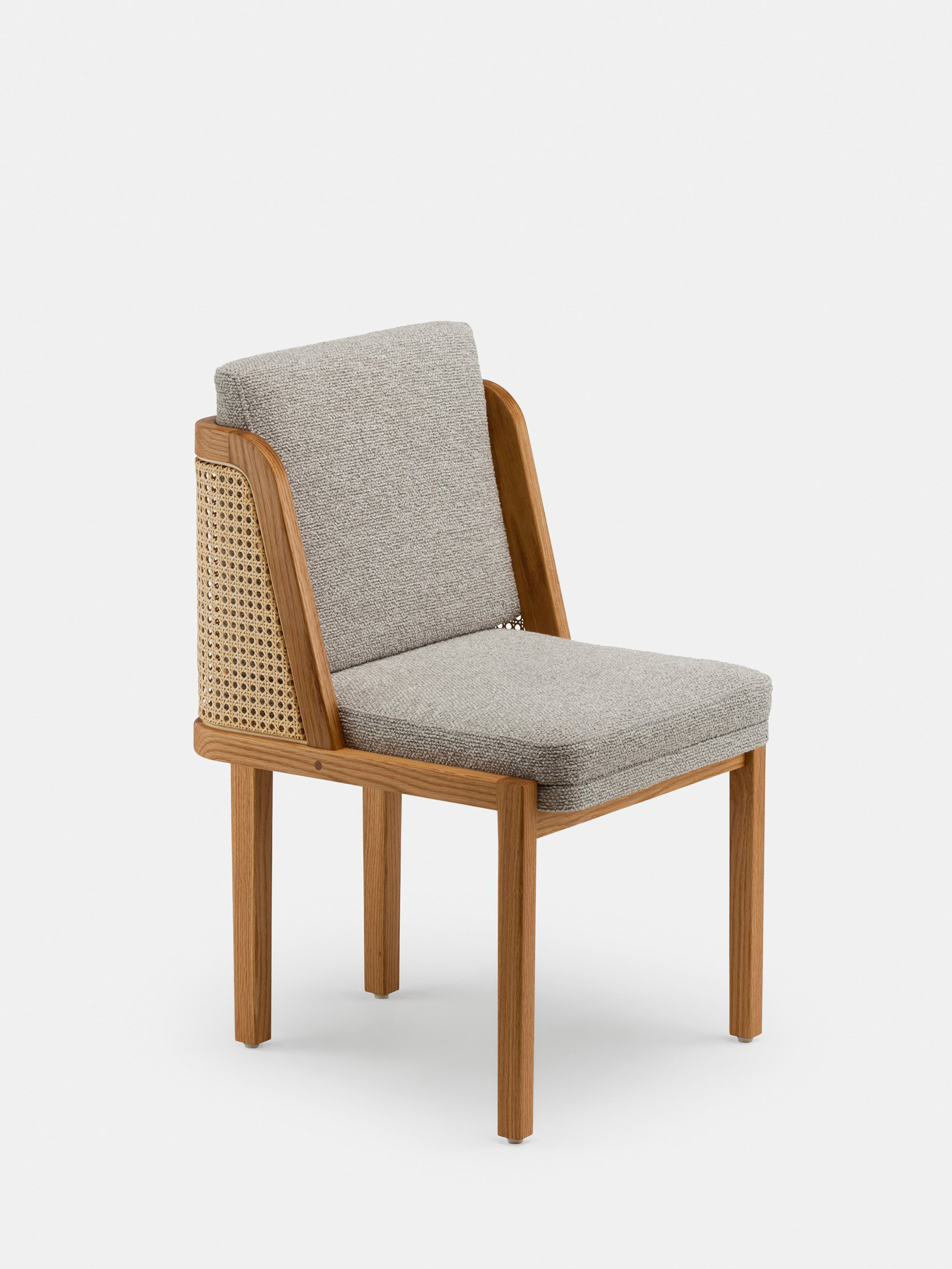 40595 4be441f0af Throne Dining Chair With Rattan By Autoban For De La Espada In Danish Oiled Oak And Moss 005 Fabric Whitebkgrnd Zoom Portrait