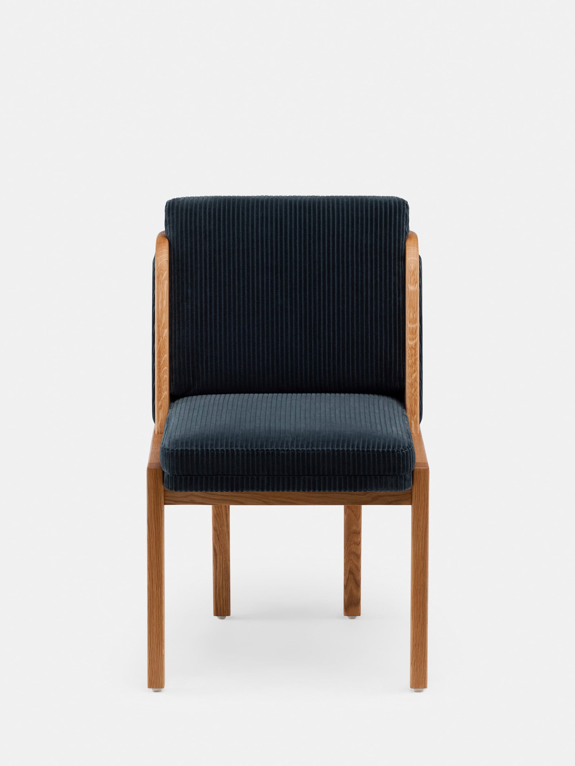 40596 273997d1e1 Throne Dining Chair With Upholstery By Autoban For De La Espada In Danish Oiled Oak And Phlox 883 Front Whitebkgrnd Zoom Portrait
