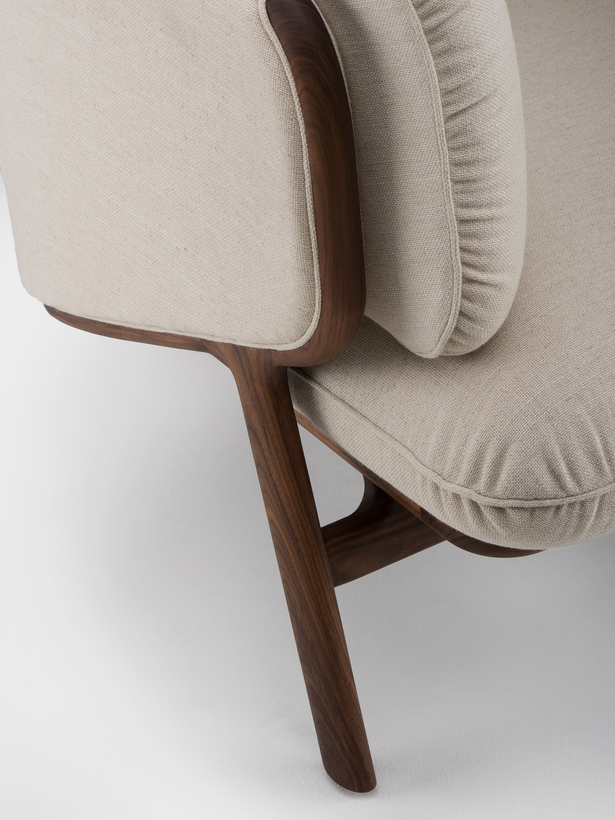 40605 D208158dd1 102s Stanley Armchair By Nichetto In Walnut Detail3 Whitebkgrnd Portrait