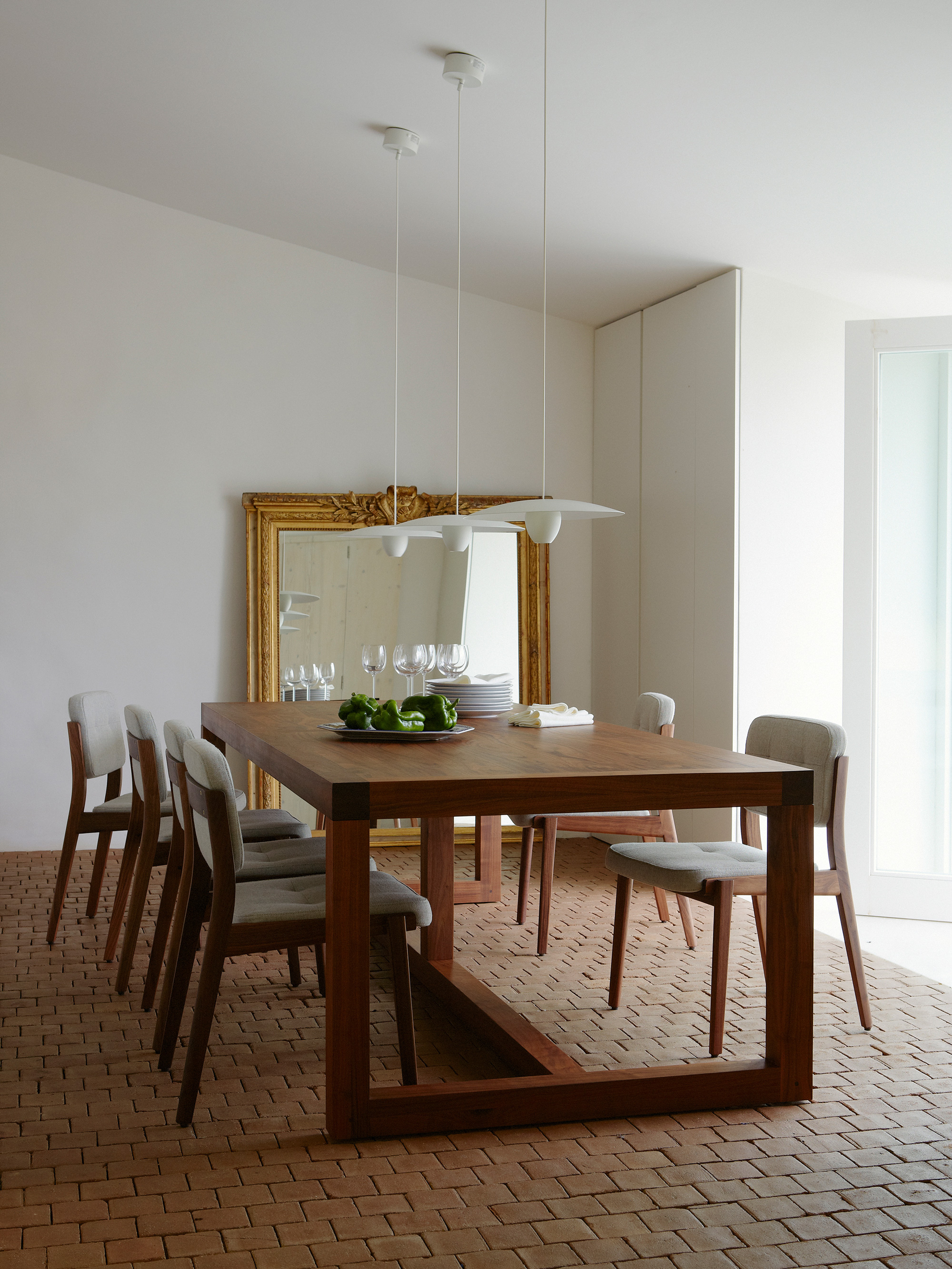 40606 5a998b263f Structure Table And Capo Dining Chair By Neriandhu 3 Photo By Yuki Sugiura Portrait