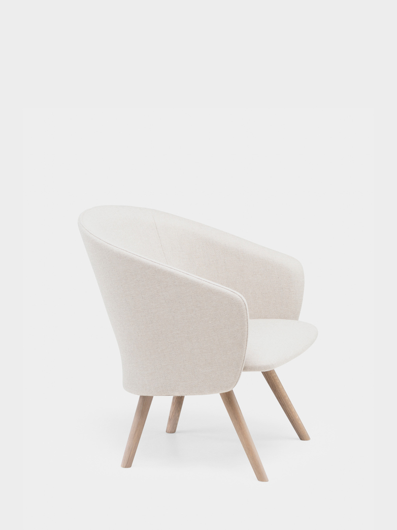 Saia Lounge Chair