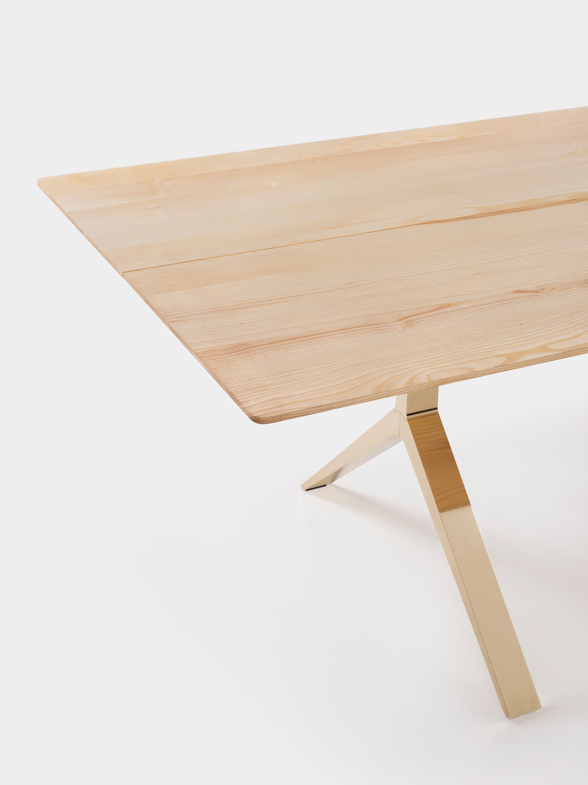 40614 05fc36dc59 40277 84dfbfdf19 395v Overton Table By Matthew Hilton In Danish Oiled Ash And Brass Detail3 Whitebkgrnd Original Portrait