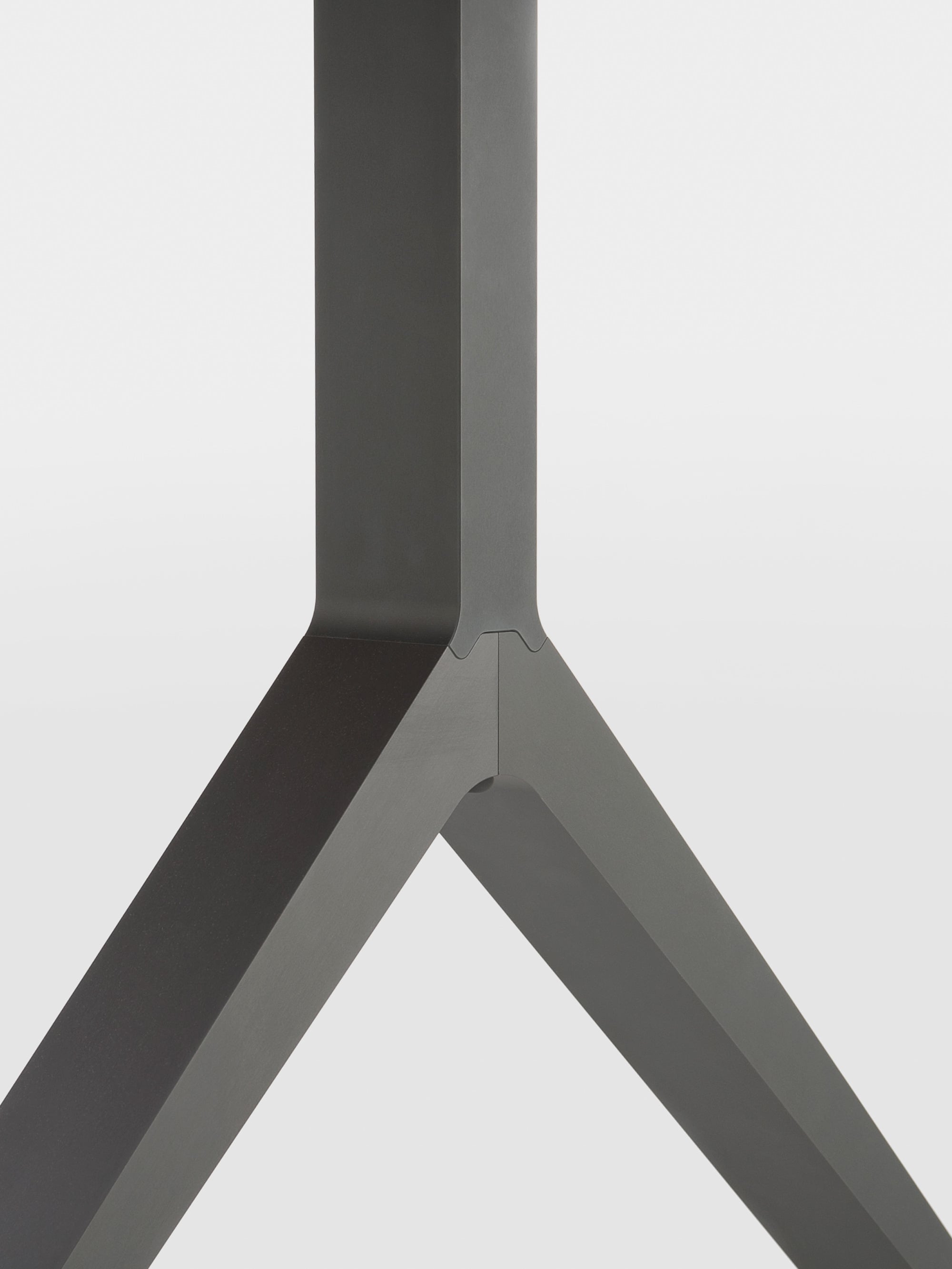 40614 6c081cb55b 40266 A0673154f0 395 Overton Table By Matthew Hilton In Black Aluminium Leg Detail Whitebkgrnd Original Portrait