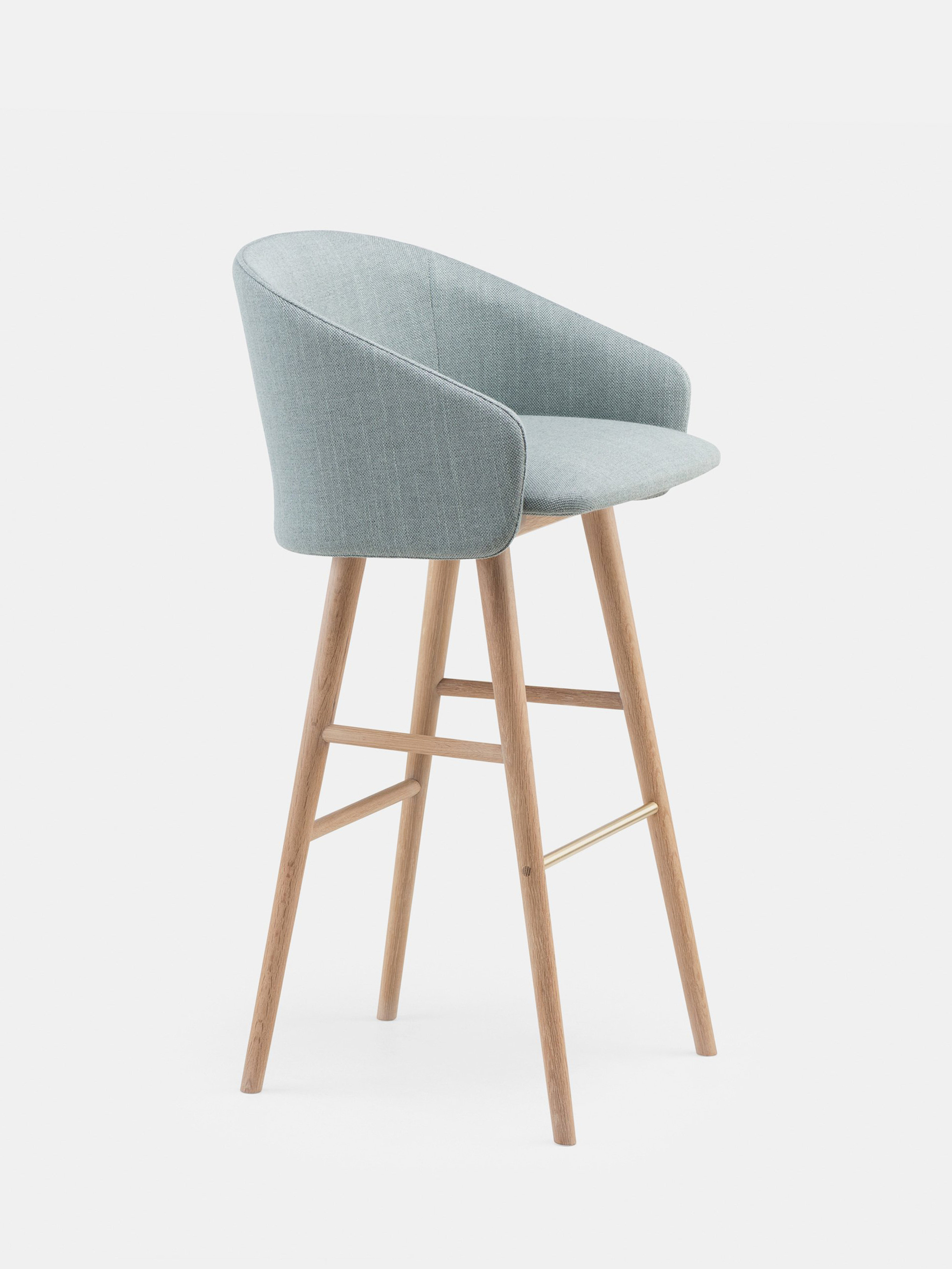40618 77d6ff5b1d Saia Barstool By Matthew Hilton In White Oiled Oak And Sunniva 2 152 Fabric Whitebkgrnd Zoom Portrait