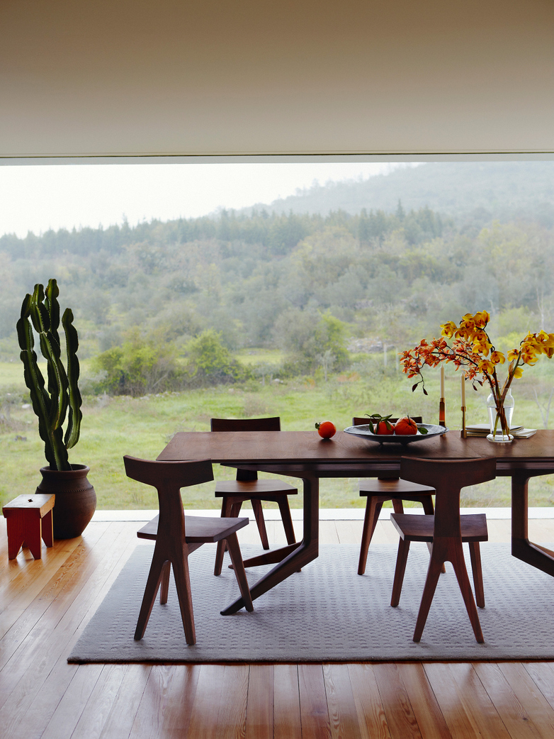 Light Extending Table