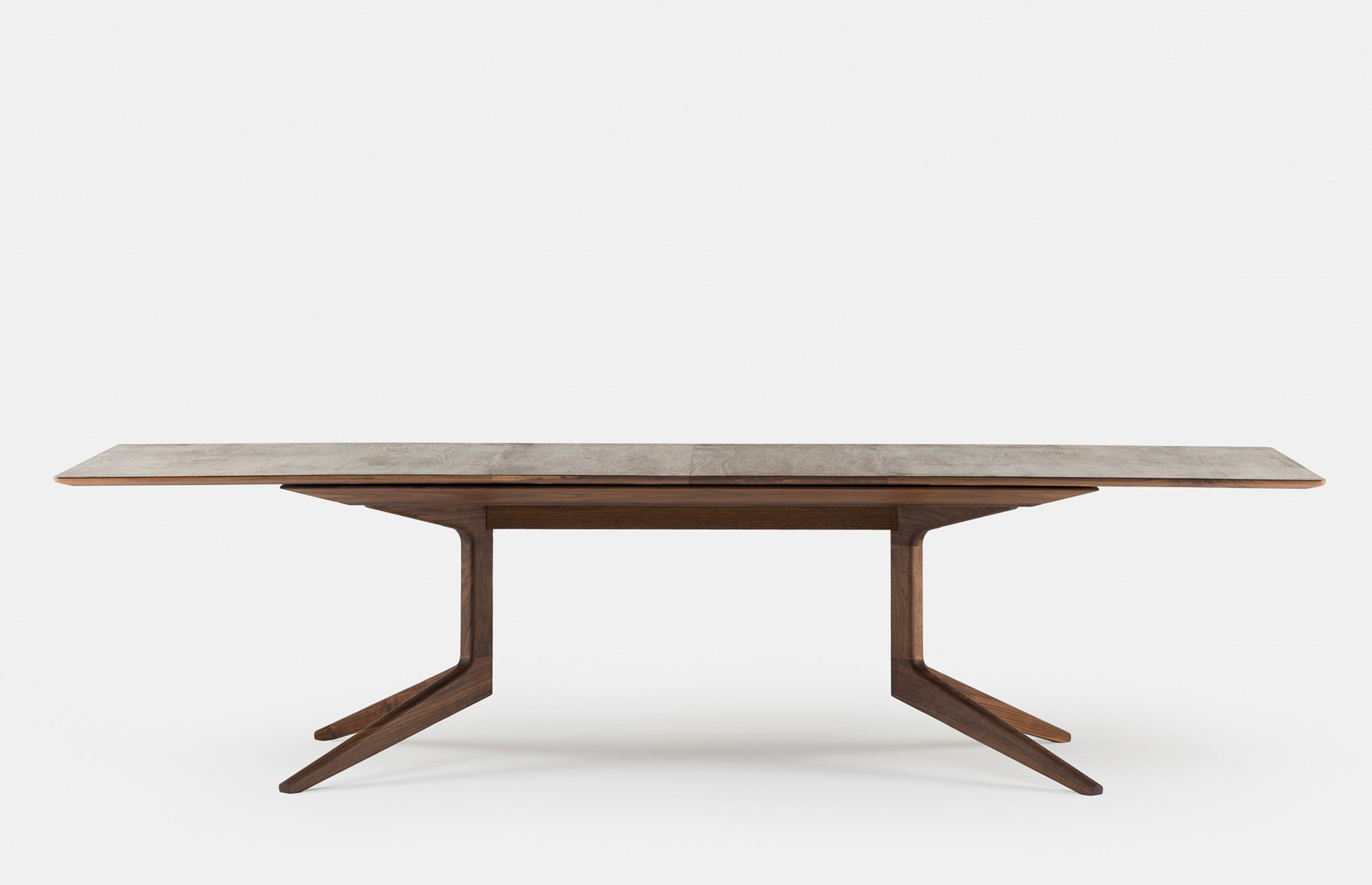 40619 35f09b9446 40654 6c535a9092 108rm Marlon Round Table By Luca Nichetto In Black Oiled Walnut And Carrara Marble 2 Whitebkgrnd Zoom Portrait