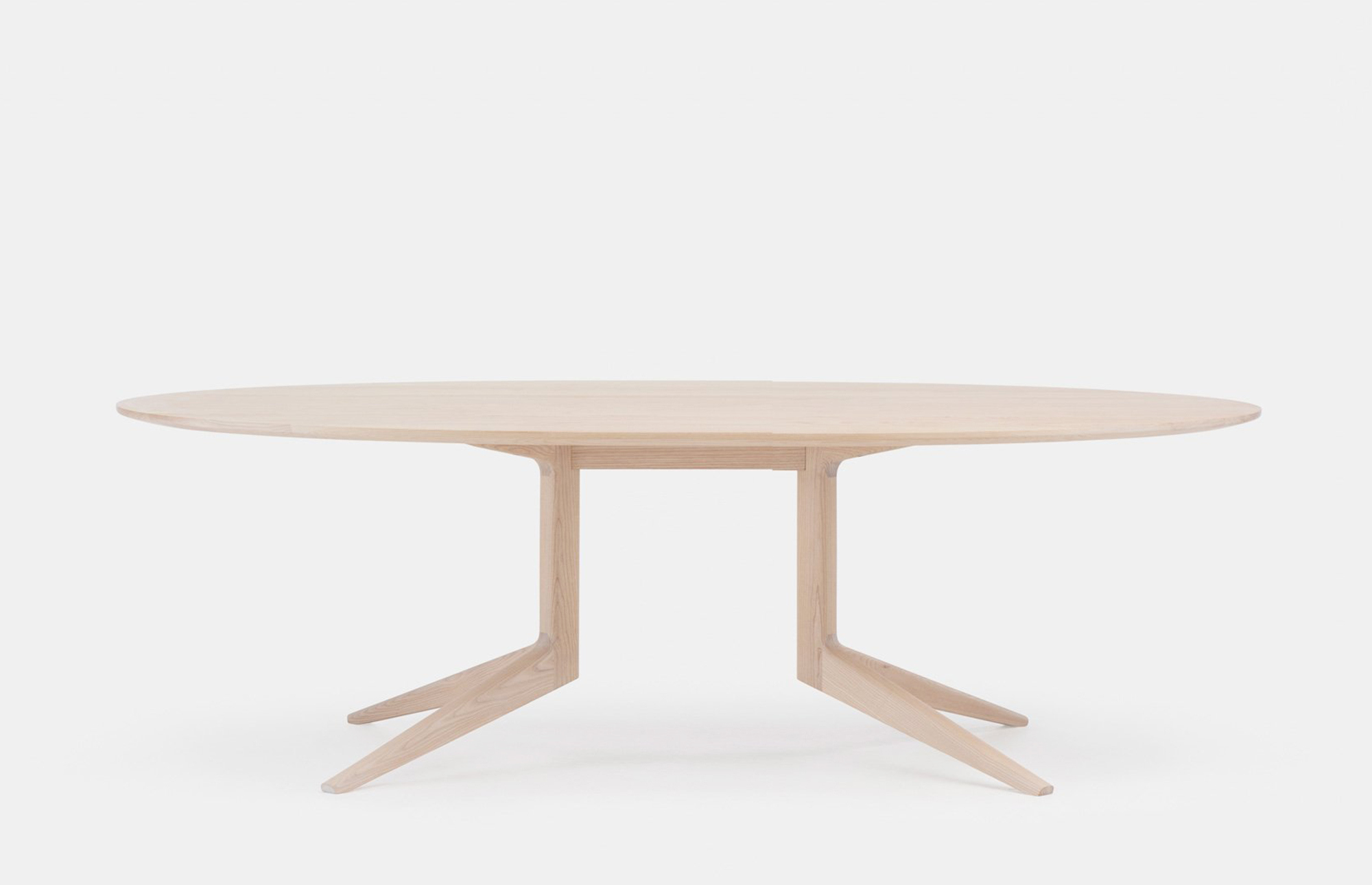40622 C88ad44c21 40247 F3d654503d 394f Light Oval Table By Matthew Hilton In White Oiled Ash Front Whitebkgrnd Zoom Portrait