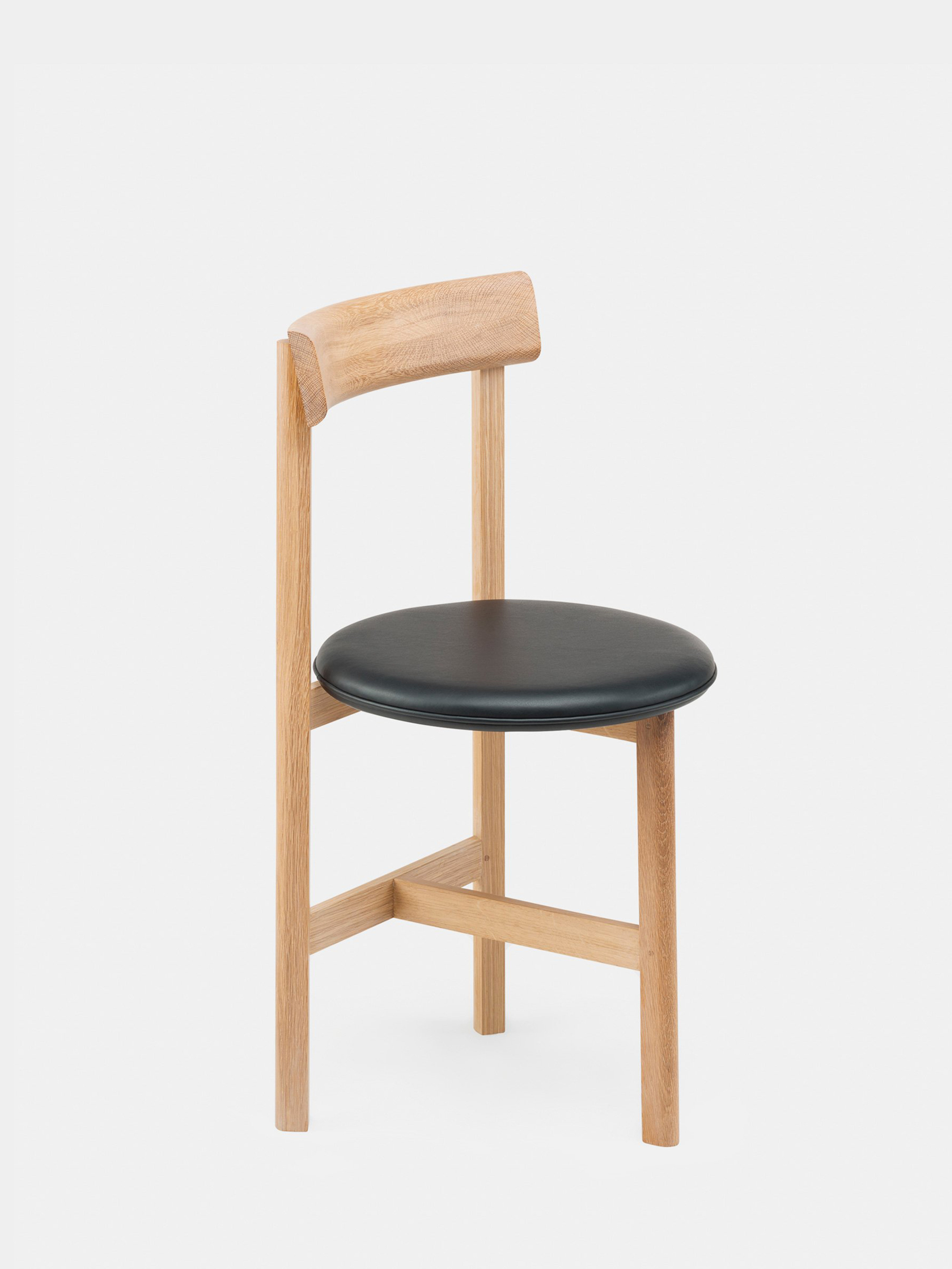 40637 Cc7e8740ff Petit 3 Chair By Neriandhu In White Oiled Oak And Black Leather Whitebkgrnd Zoom Portrait