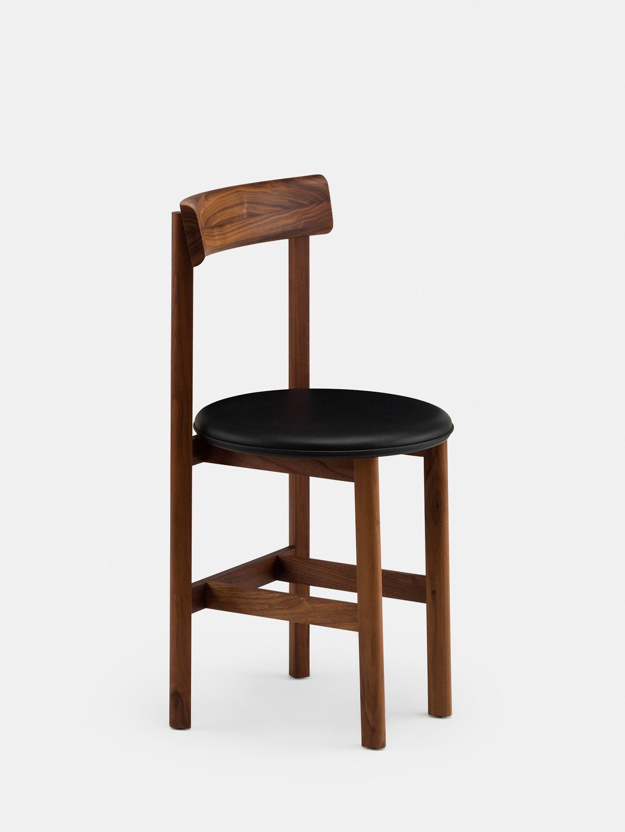 40638 1103d880a9 Petit 4 Chair By Neriandhu In Danish Oiled Walnut And Black Leather Whitebkgrnd Zoom Portrait
