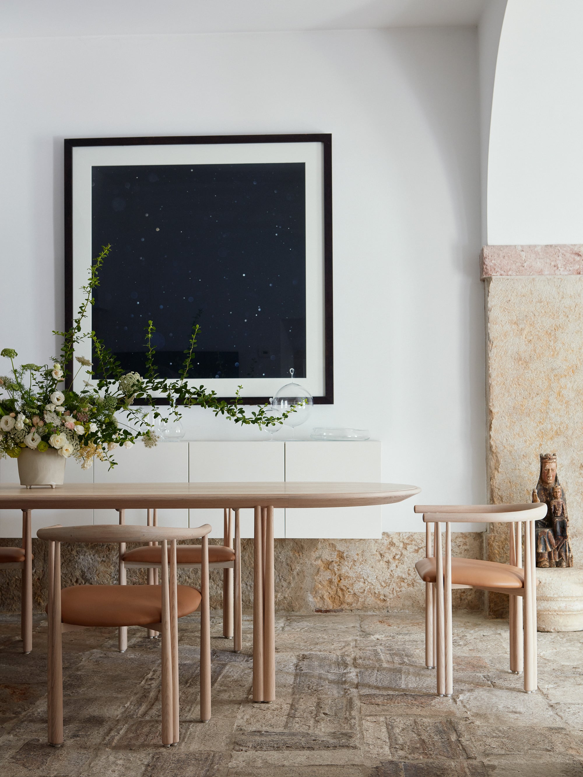 40644 9c851c2d93 Elliot Table And Chair 02 Photo By Yuki Sugiura Portrait
