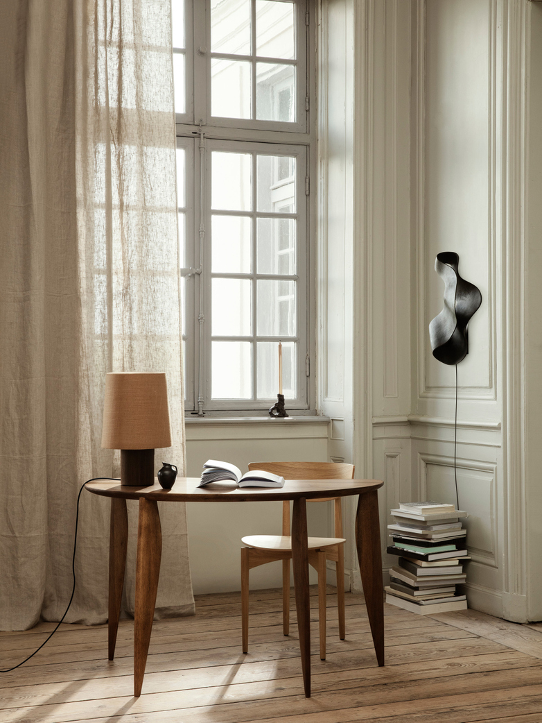 Oyster Wall Lamp - Black
