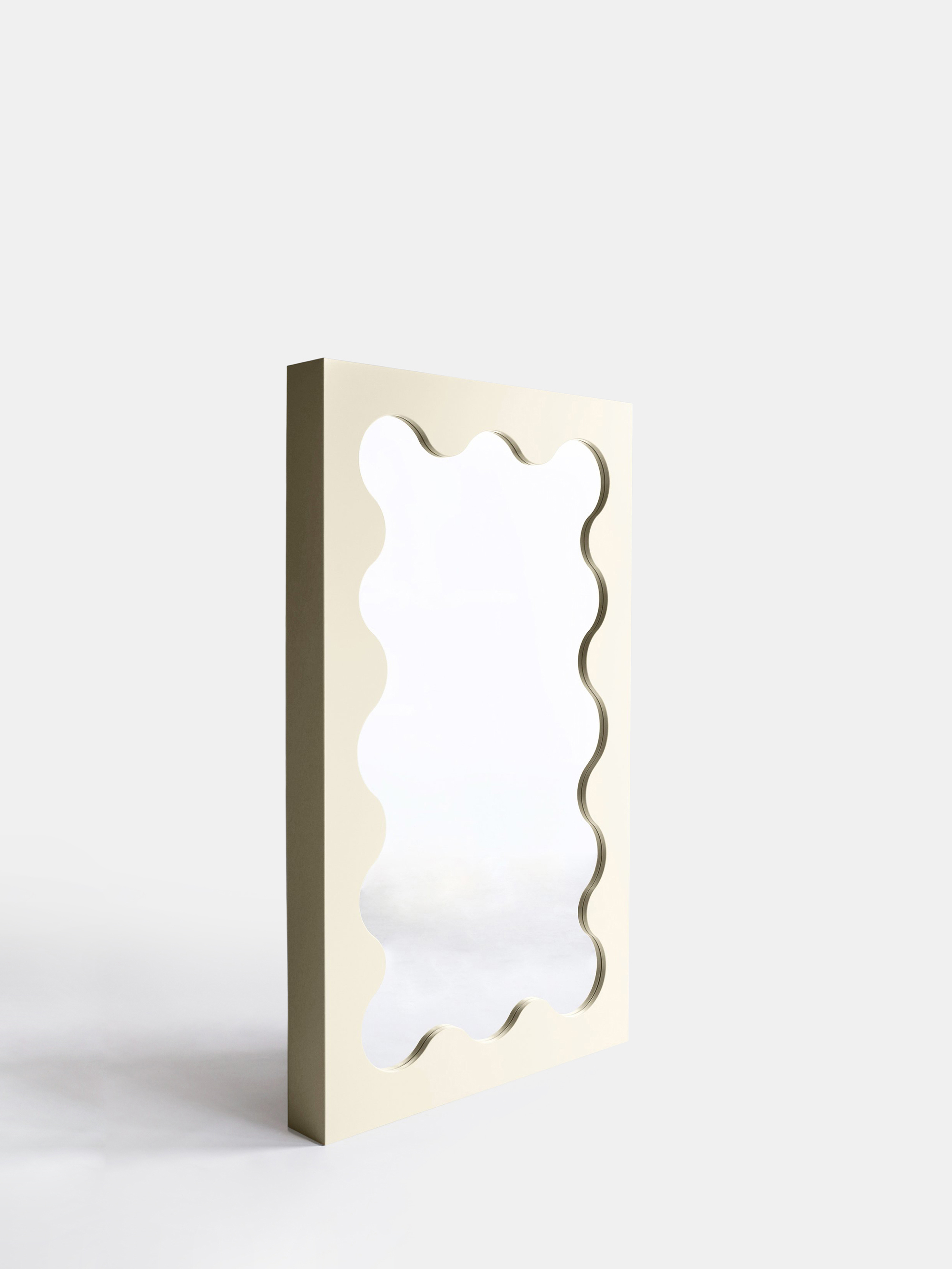 40756 531406c92c Curvy Mirror Mini Cream Portrait