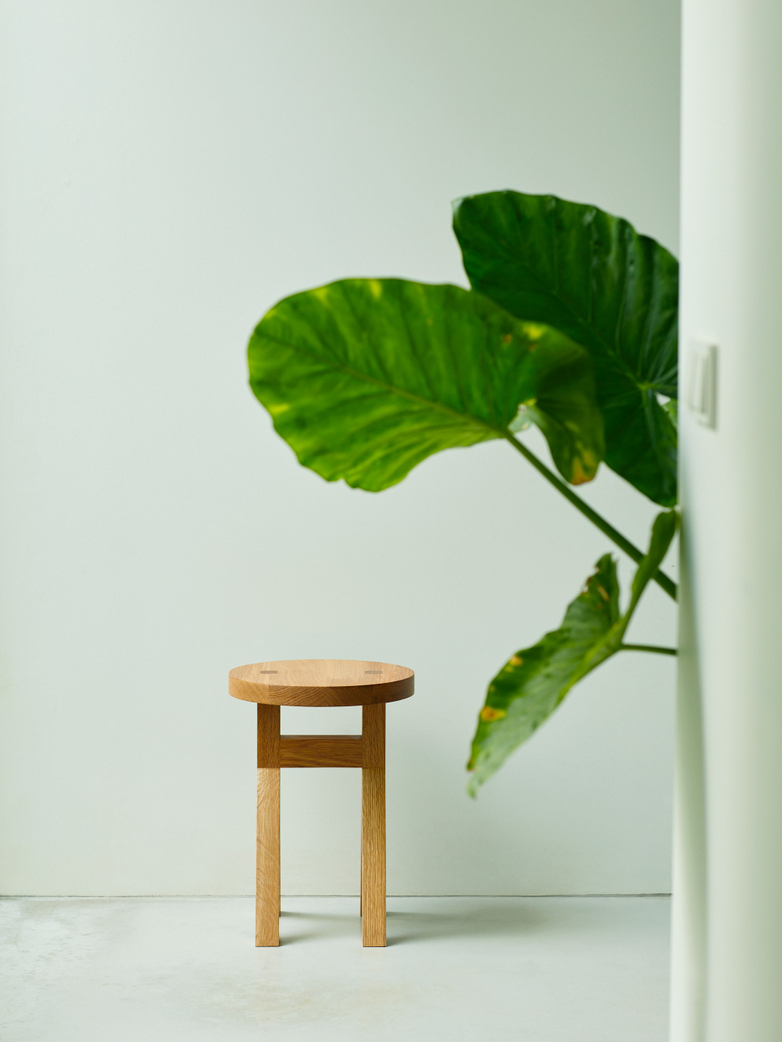 Commune Stool