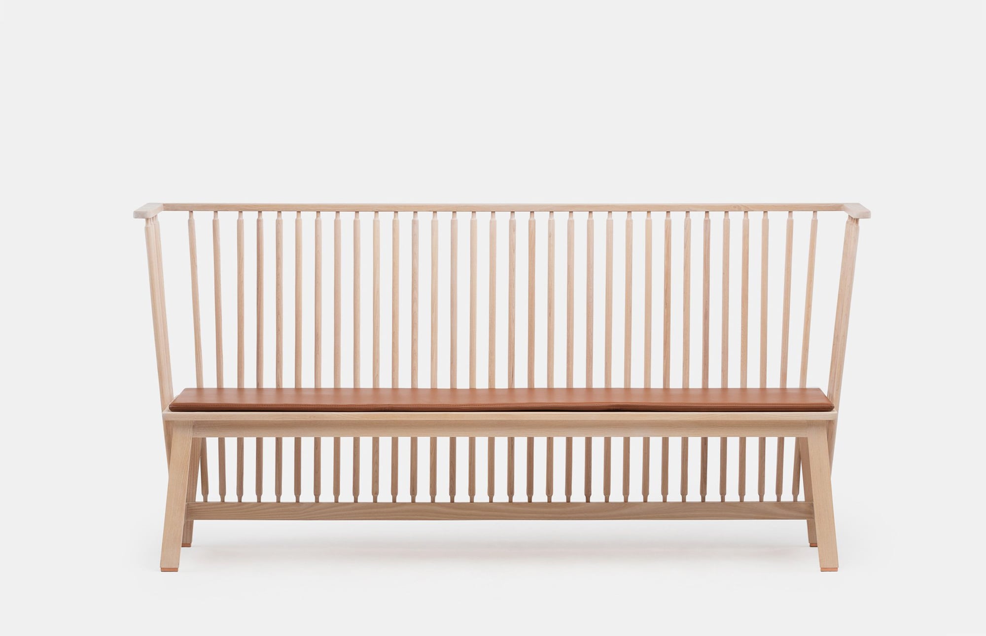 41074 3125584b62 40256 Bc3e637e35 445 Low Settle By Studioilse In White Oiled Ash With Brown Leather Seat Pad Front Whitebkgrnd Zoom Portrait